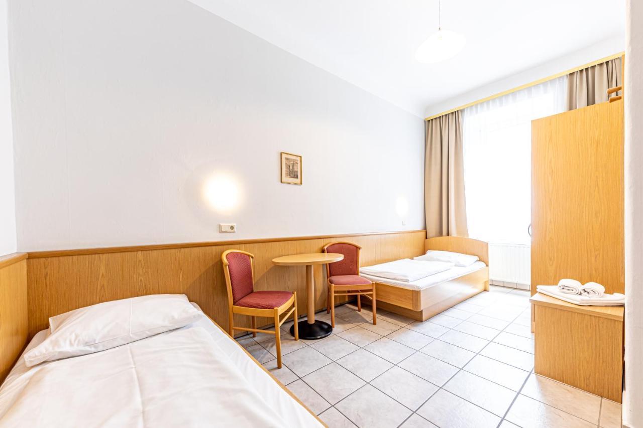 Hotel-Pension Fuenfhaus Vienne Extérieur photo