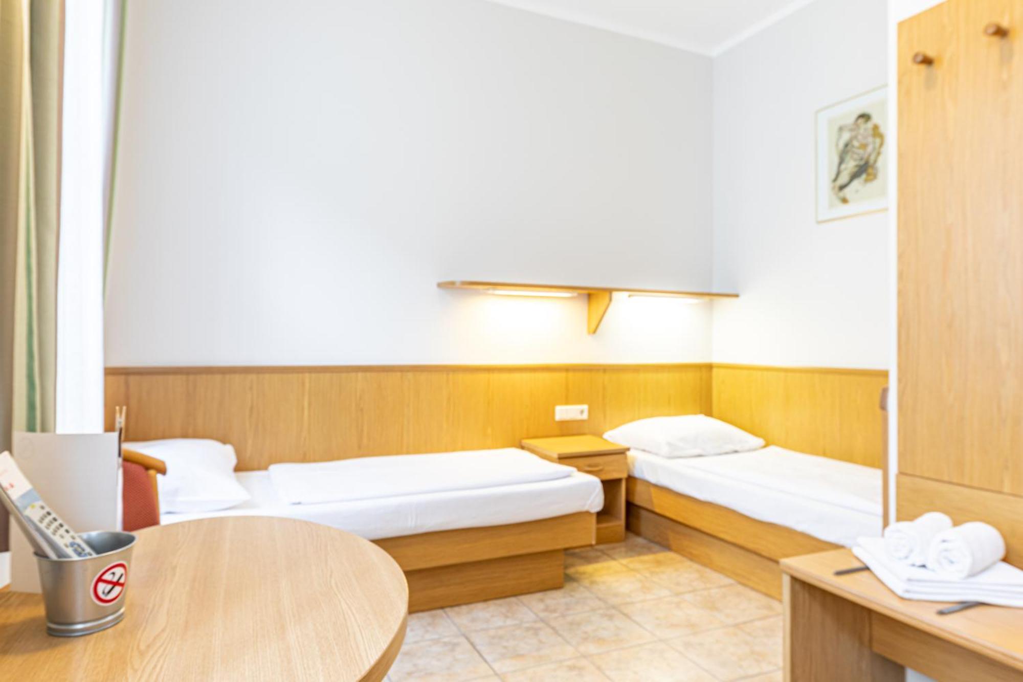 Hotel-Pension Fuenfhaus Vienne Extérieur photo